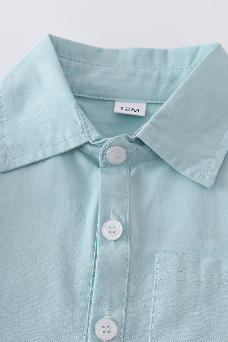 Light blue button-downs pocket boy shirt