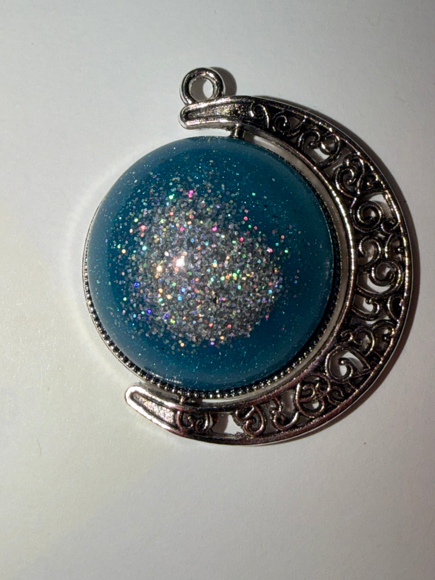 Pendant- Medium Round Design Options